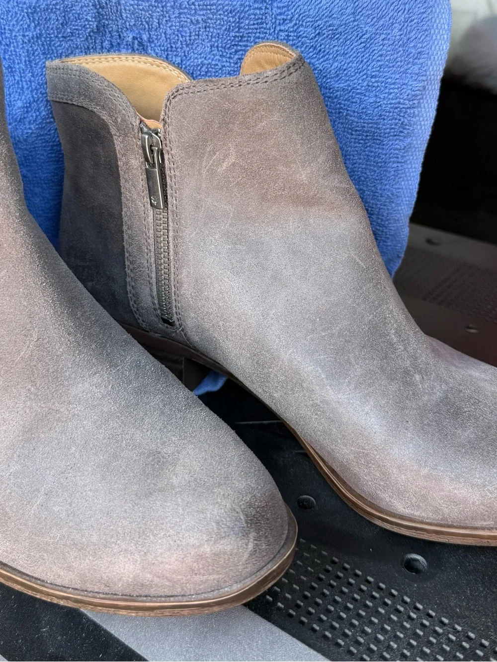 Lucky Brand chic lucky